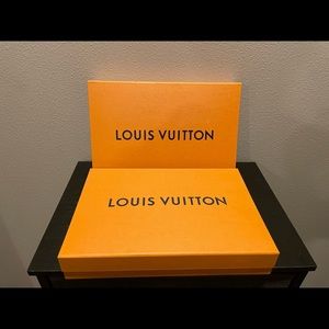 2 Louis Vuitton Boxes ( Authentic)